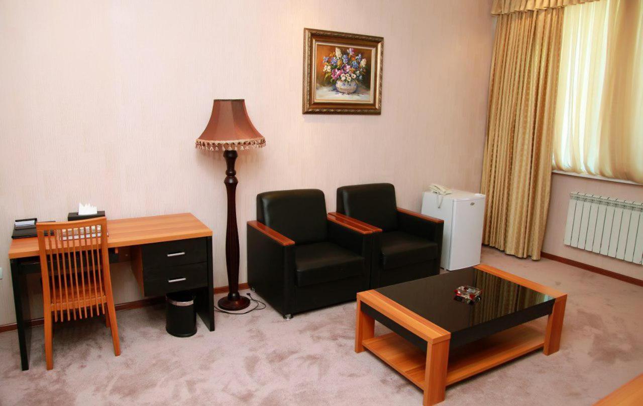 Zarafshan Grand Hotel Malik Exterior foto